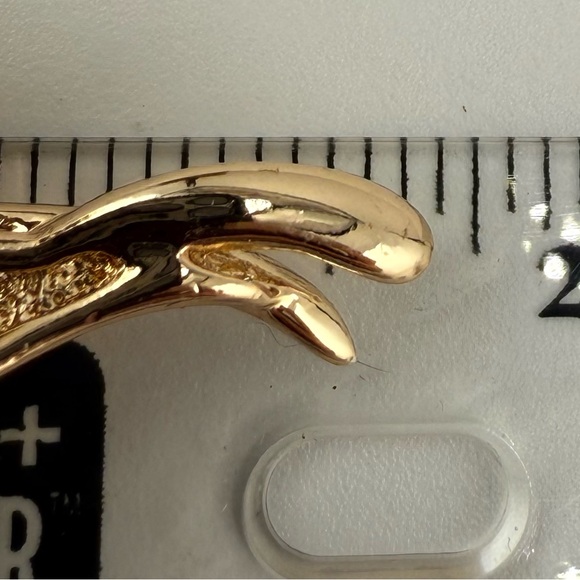 Elegant Gold Plated Swirl Ring with CZ Stones Size 8 - Picture 10 of 14